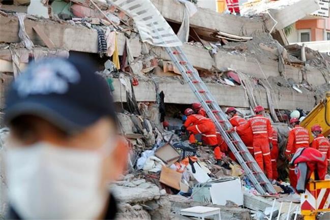 شمار قربانیان زلزله ازمیر به 107 نفر افزایش یافت
